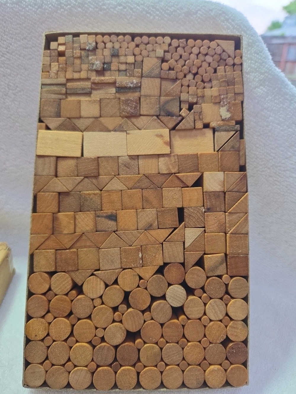 400 Pc Craft Wooden Decorative Stick Assort in Brown and Cream Tones.  1" Tall
